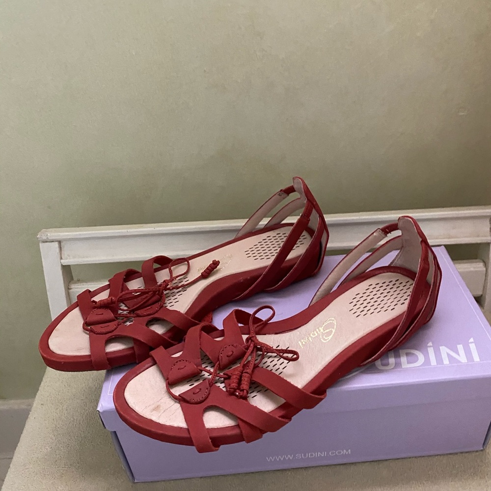 🎈Sudini comfortable rust color sandals